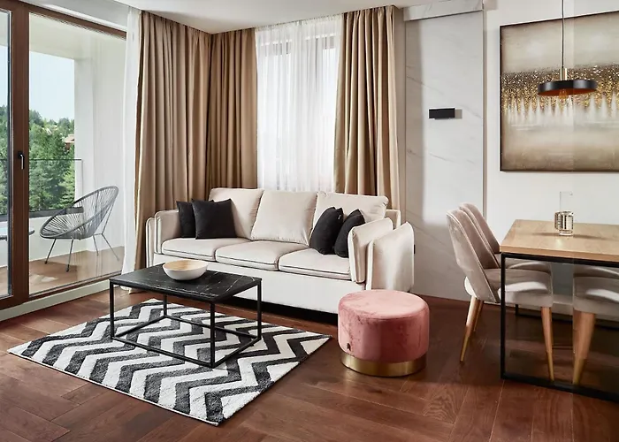 21st Century - Luxury With View And Garage *