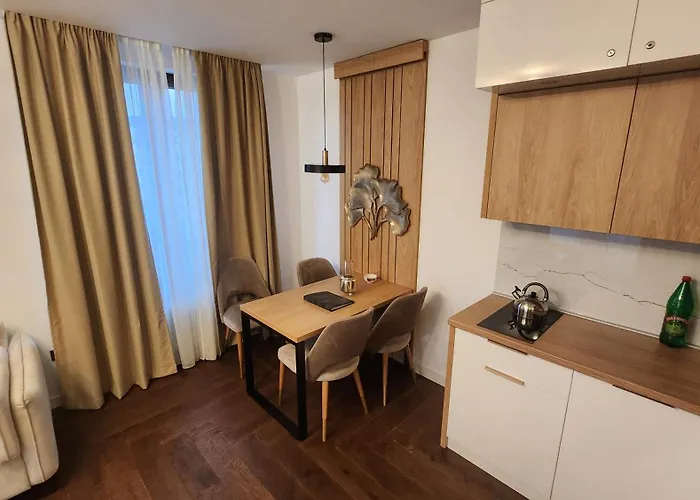 21st Century - Luxury With View And Garage Apartament *